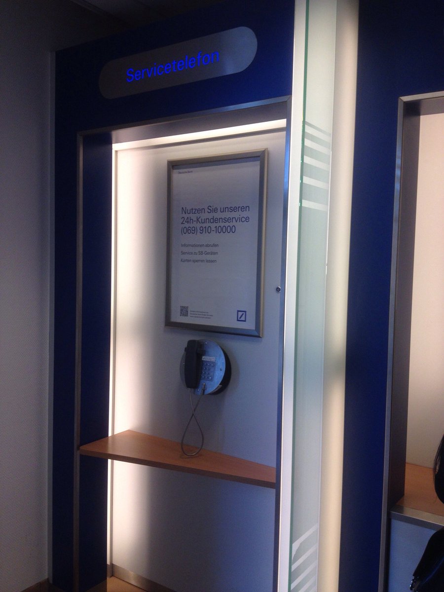 GeorgAlbrecht1's tweet photo. kein Wunder das bei #DeutscheBank was schief läuft! im Schalterladen wird eher #Servicetelefon angeboten, statt persönlicher Betreuung! 😳👎 https://t.co/tR9j7yrO29