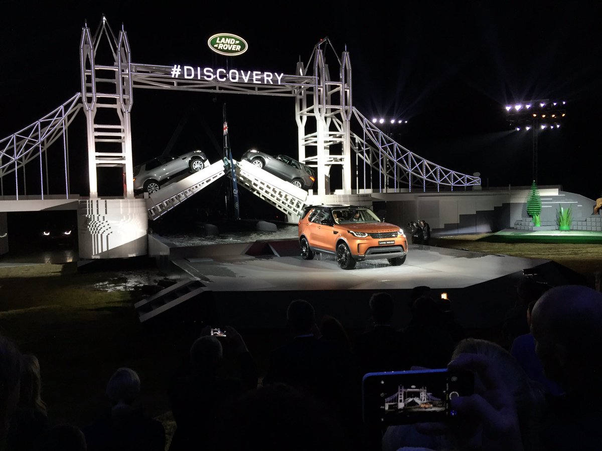 mattstatham's tweet photo. The All-New Discovery. Sign me up. #LandRover #Discovery https://t.co/6del3mgKWT
