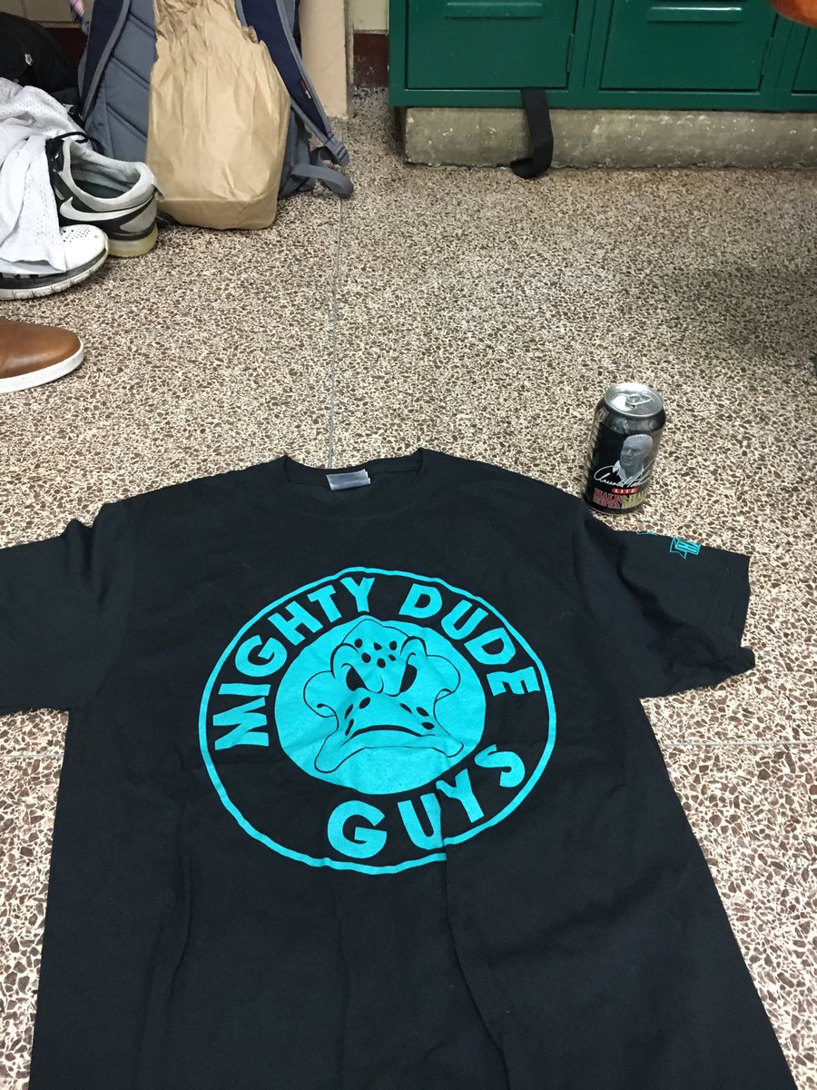 MightyDudeGuys's tweet photo. The remainder of this season will be in honor of our fallen... #TheKing #Finzer #Harambe https://t.co/YVgt7nmGxz