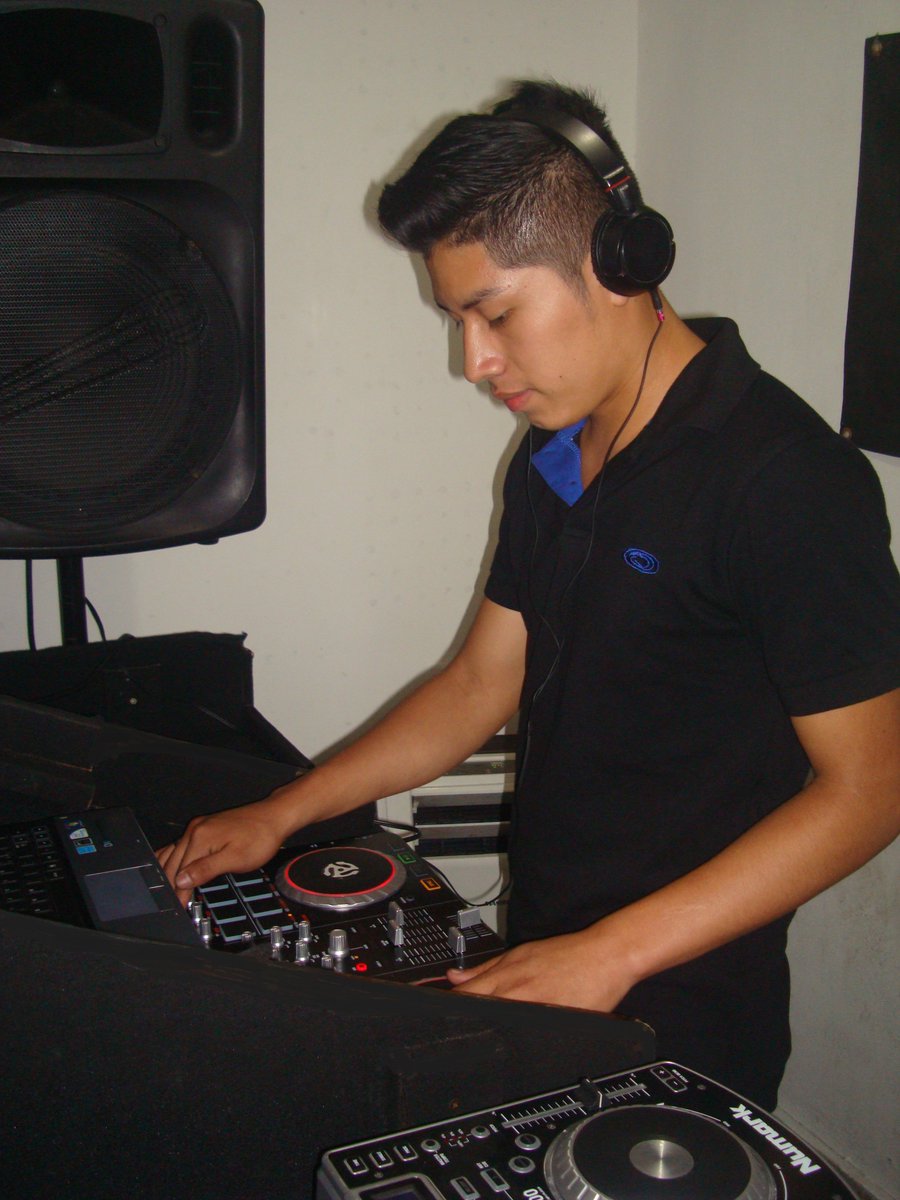 djps_es's tweet photo. #CURSODEVERANO2016
🎵 💿 DJ'S 💿🎵
DURACIÓN: 3 MESES
☎ 2261-0592 & 2131-2187 https://t.co/coRU0vv7Xd