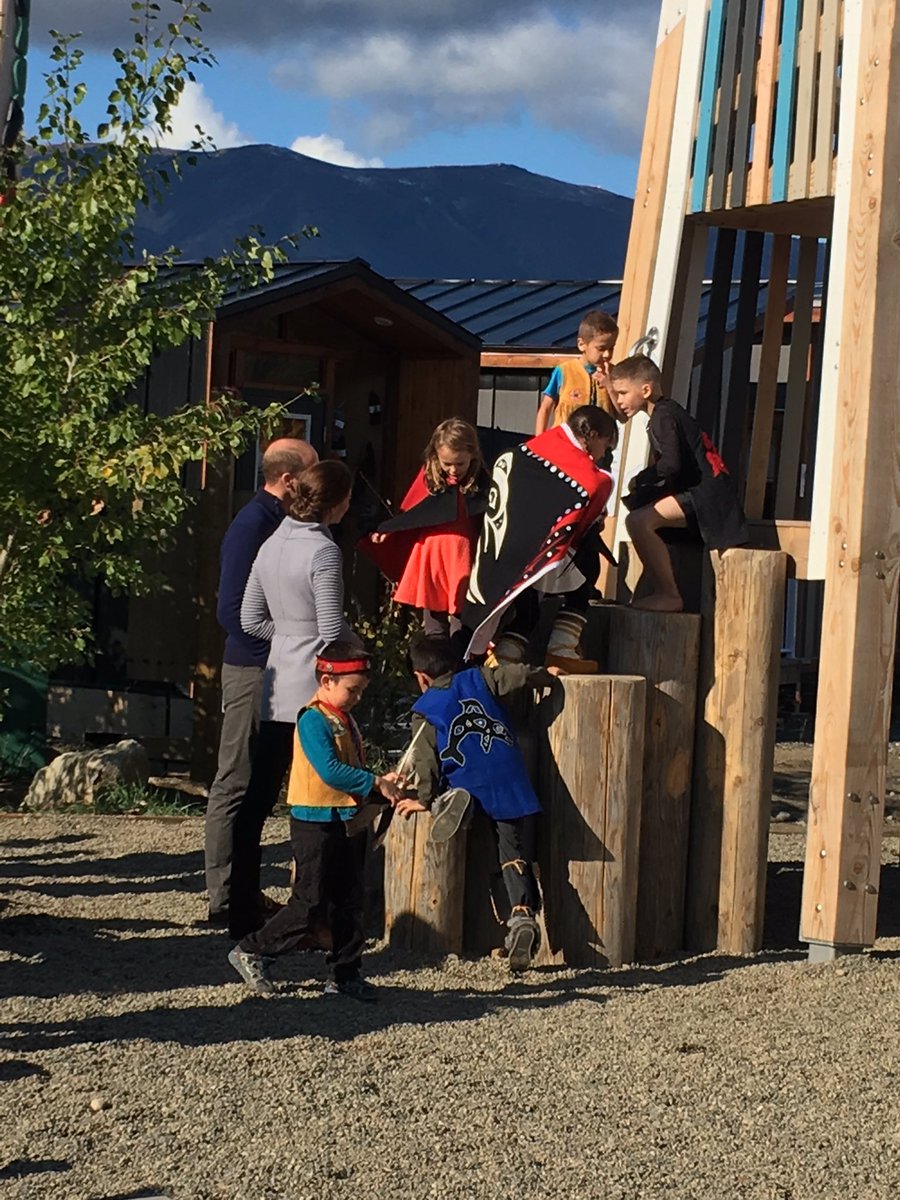 byEmilyAndrews's tweet photo. Lovely scenes as Kate and William chat to the kids who did the "Raven dance" for them in Carcross #RoyalVisitCanada https://t.co/8qwrLpPXE7