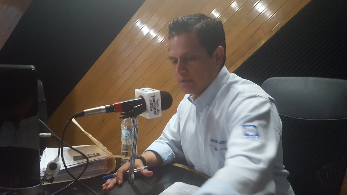 jpablocolin's tweet photo. Se nota en el presupuesto de egresos 2017 que a @EPN no le importa el tema de salud ni educación. @Metropoli1150 @PANJALOFICIAL https://t.co/jgjSCSYfBc