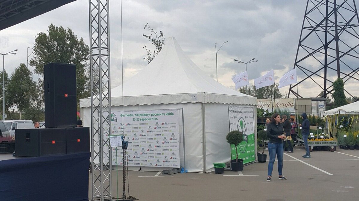 AltaExpo's tweet photo. Art Green Fest и тенты от Альта Экспо #altaexpo #tents https://t.co/rKBCCiqJJa