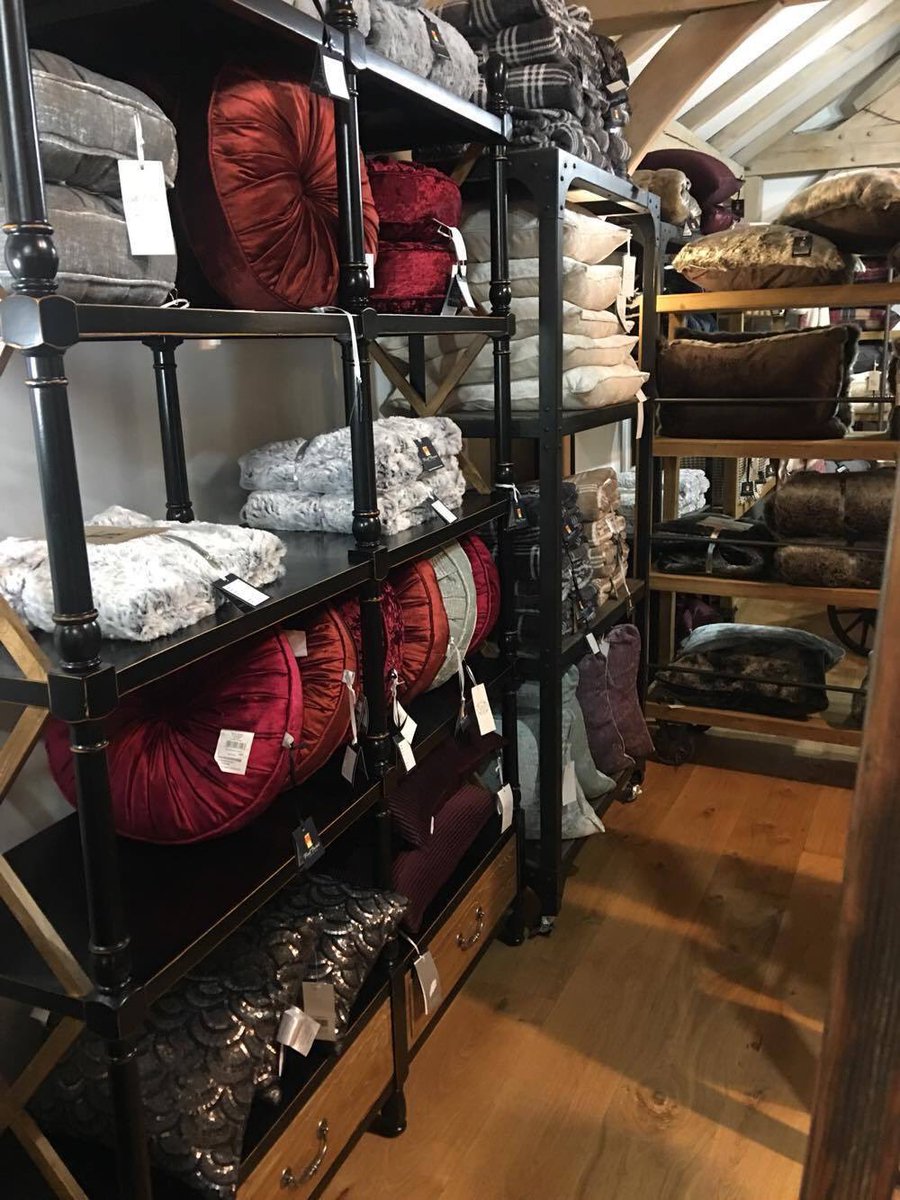 FordBarns's tweet photo. The cold weather is nearly here! 

Our range of blankets, throws, and pillows are now available so you can wrap up warm when it gets here. https://t.co/gTib3JXSVS