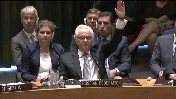 Hands up if you got something to hide. Bron: @DarthPutinKGB