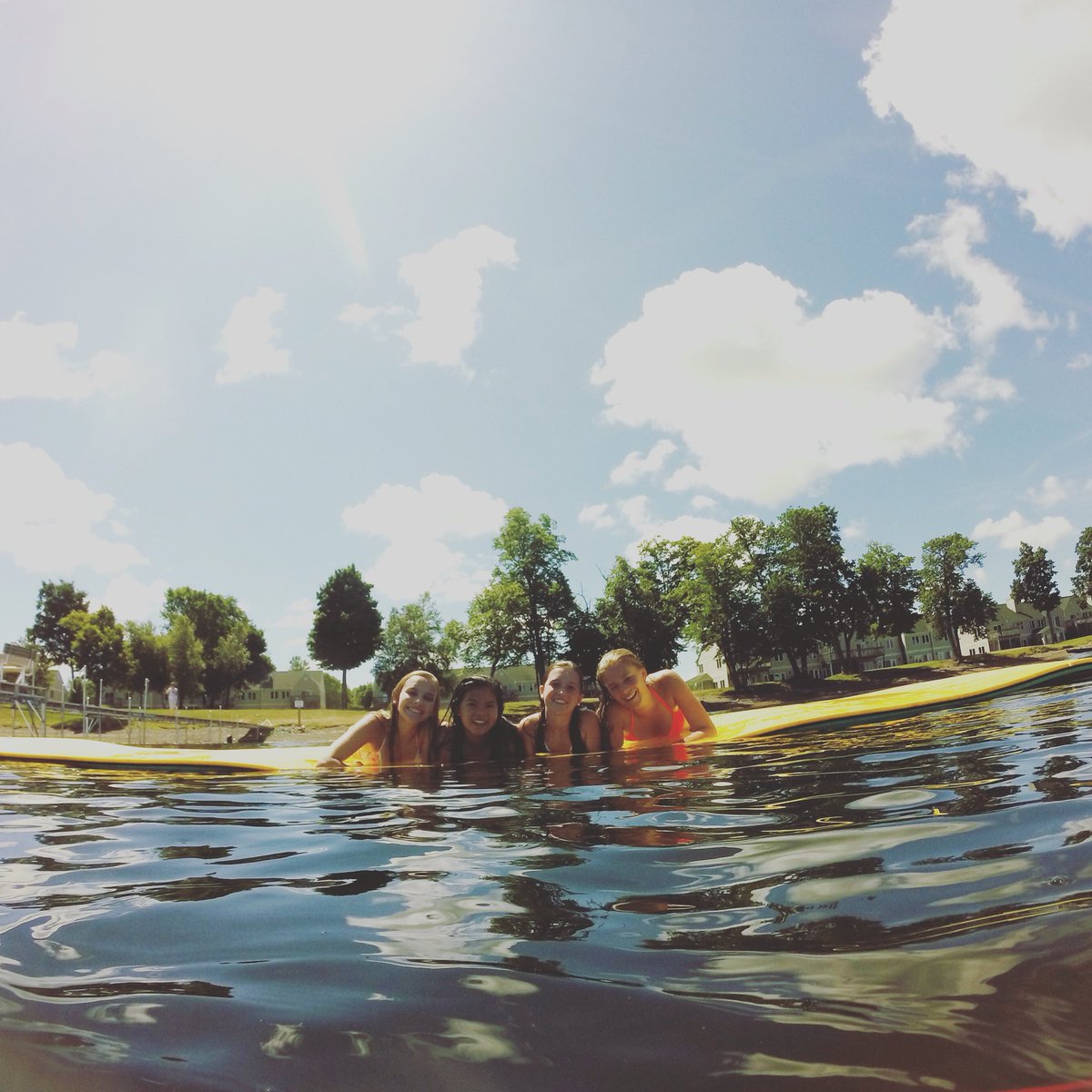 it's your birthday yay! now you can pick me up with cyri❤️