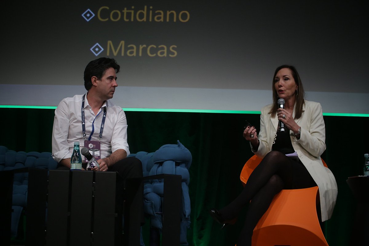 meioemensagem's tweet photo. Crise ajuda na economia de colaboração. #maximidia2016 https://t.co/oRGC4VQdnb https://t.co/JOxYGLh8YT