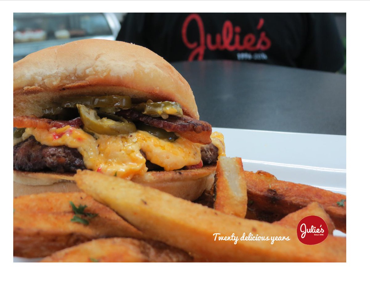 JuliesDeli's tweet photo. Monday, 10-3 look for NEW Fall Menu - favorites are back!  #Julies20  #TexarkanaMadeFromScratch   #ChickenandDumplins  #FoodLove https://t.co/hfqbettWLO