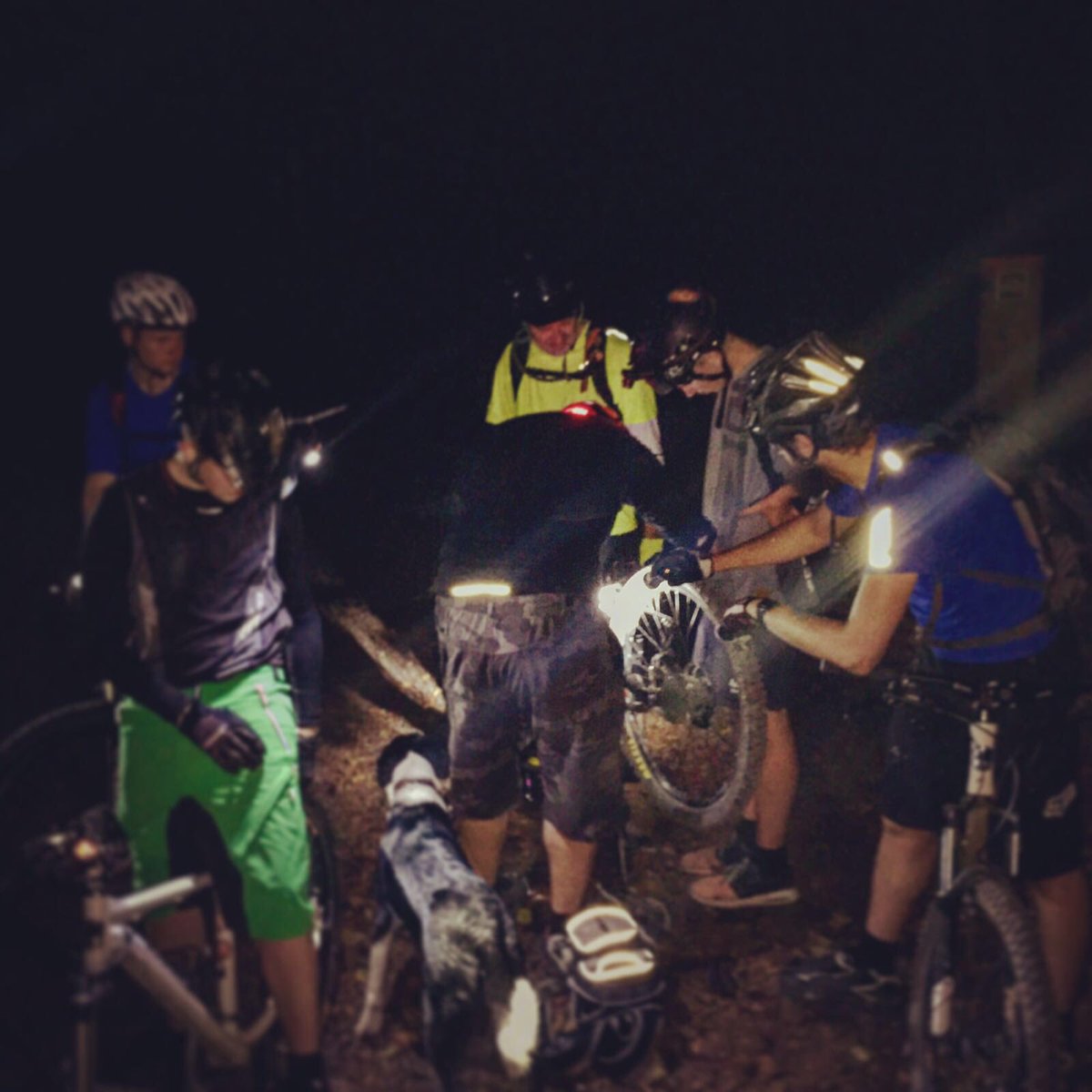 otecbikes's tweet photo. Trail maintenance night #snappedchain #brokenchainring #bruisedson #cycling #stillfun https://t.co/Yvt8l0uqgJ