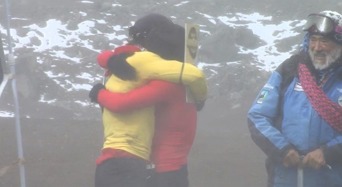ChimborazoTV's tweet photo. Micha y @EgoZoz, ganadores de Objetivo Chimborazo. #ChimborazoFinal #Chimborazo11 👏👏👏 🎉🎉🎉 https://t.co/fmnoAiNBcG