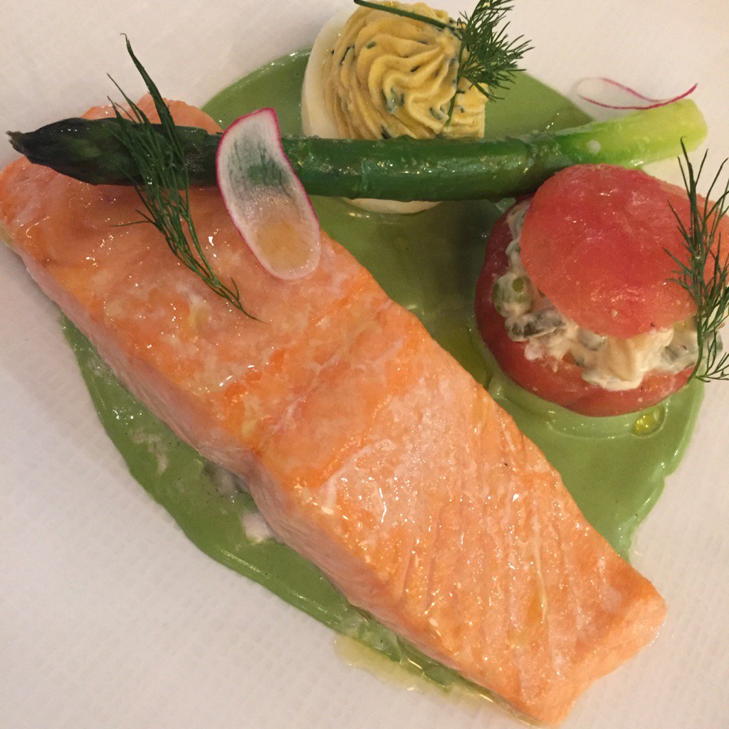 hophoporb's tweet photo. #Saumon à la parisienne du #Lazare. https://t.co/fz5e7Qc5Op