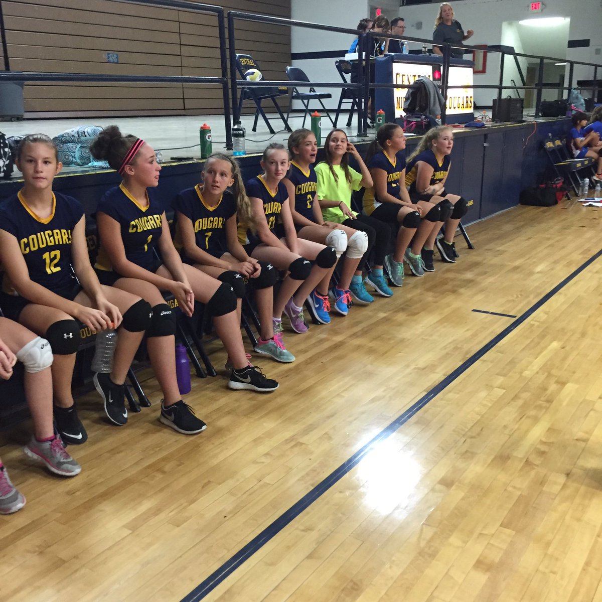 ShaughnessySra's tweet photo. It's going to be a hard fought match to the end for 7th grade. 20-19 right now! #cmsvolley #cmslegacy #1phasd #bumpsetspike https://t.co/m1F40kDz00