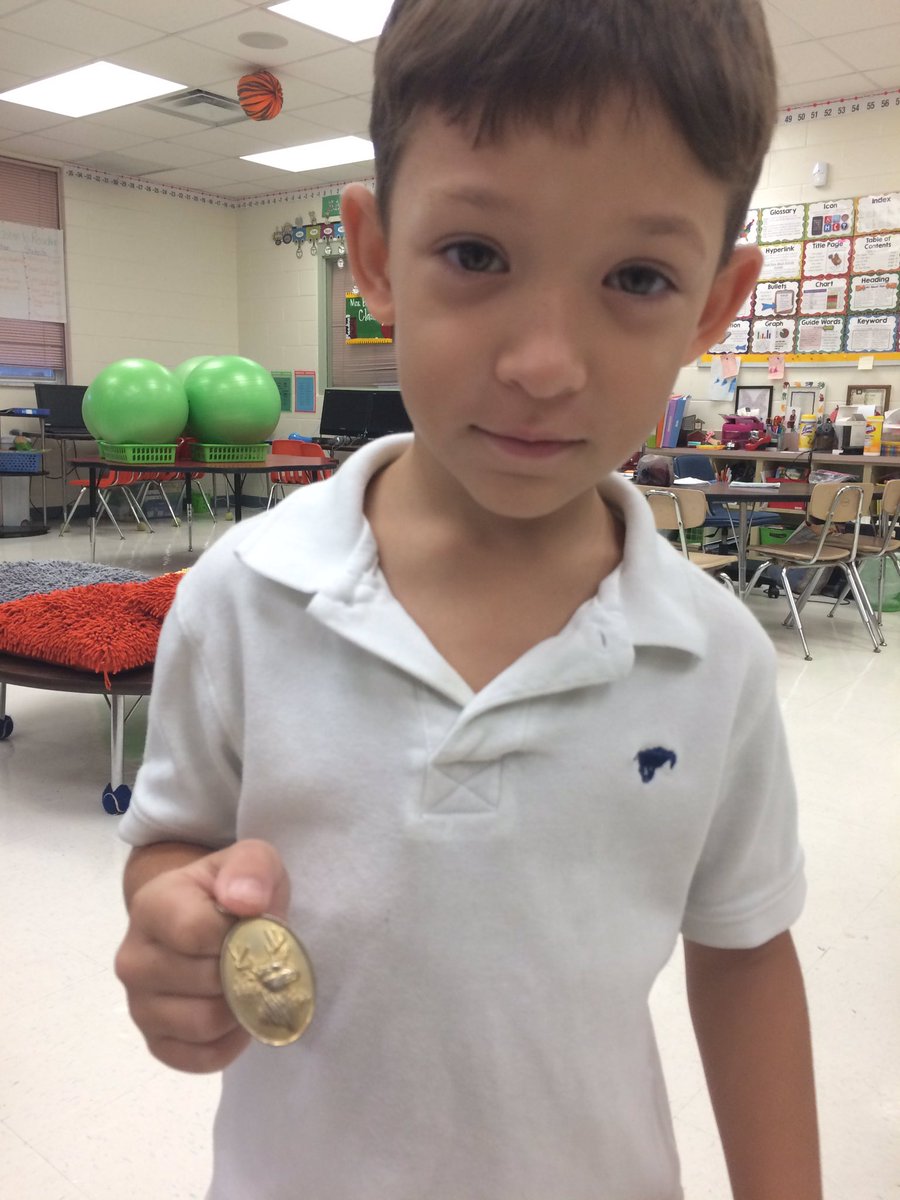 wild4learning01's tweet photo. "This keychain is special because my grandfather gave it to my father and my father gave it to me!" https://t.co/095XO4Zso2