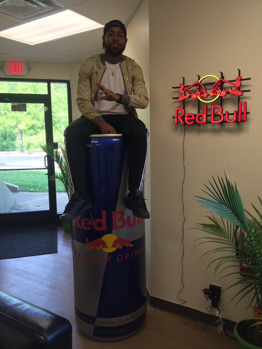 Corporate_el's tweet photo. Great day building today.. @redbull #SBMnation https://t.co/g1yogVoSO6