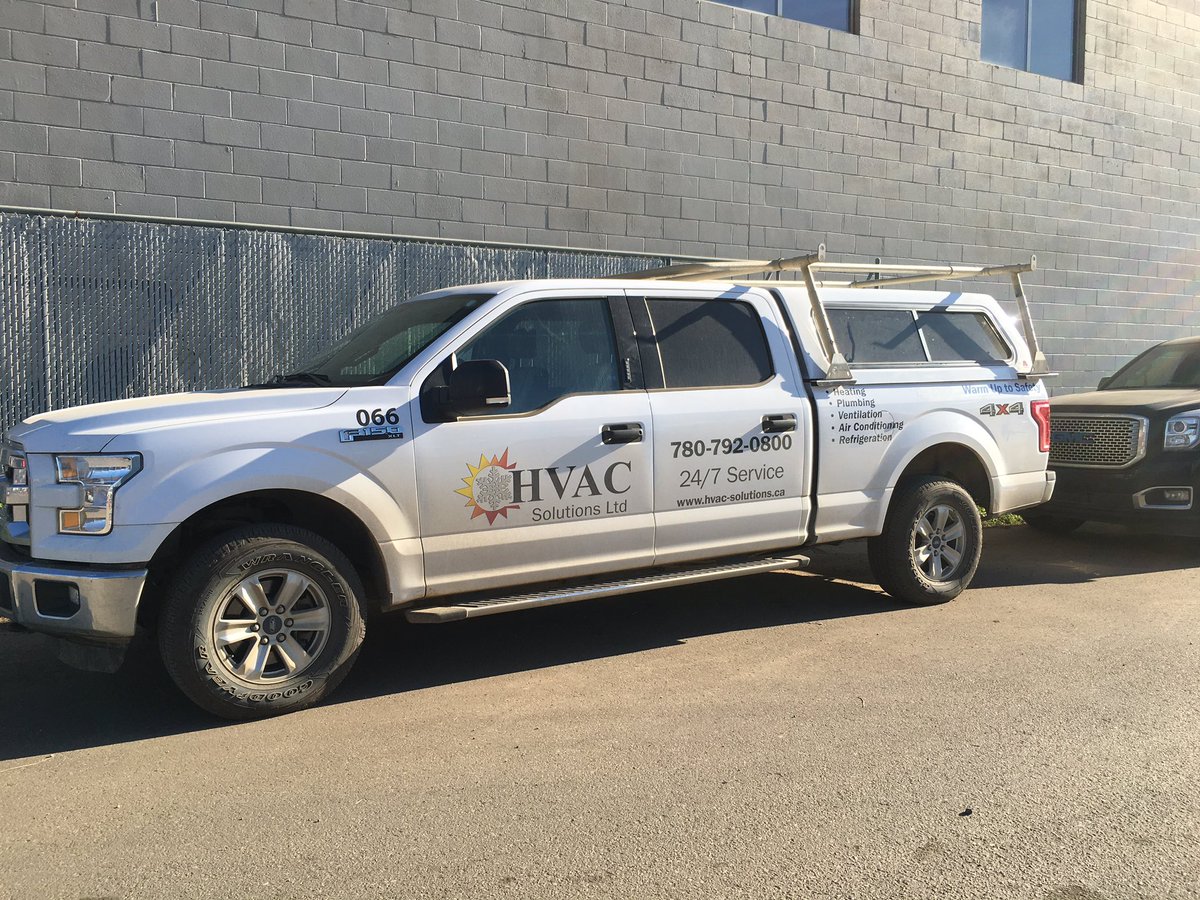 MXCOFFROAD's tweet photo. Another truck outfitted and ready to join the #rebuildYmm Team!! #YMM #trucksThatwork https://t.co/hRTzenQ5oy