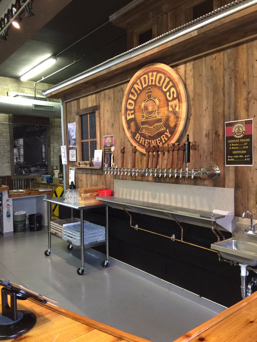 jrosenbergh's tweet photo. This is what @roundhousebeer offers tonight. #goldenspikeipa is really tasty. #brainerdminnesota #craftbeer https://t.co/R92DJQAIbj