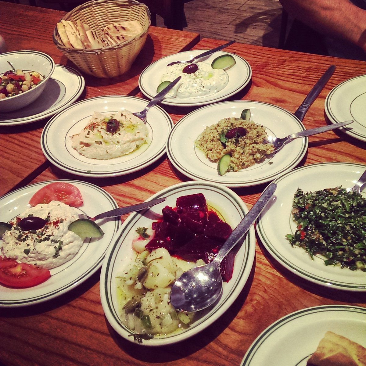 Reegler's tweet photo. First dined @Lemonia_Greek @InPrimroseHill #London in 2007 &amp; have been coming back for the meze ever since! #RollHome https://t.co/rmEauGPdo1