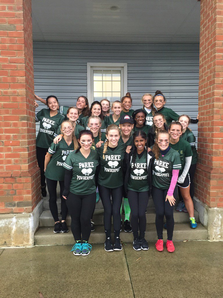 ParkeNAHS's tweet photo. Ready to play! Go trees!! https://t.co/6Q6rlAr6il