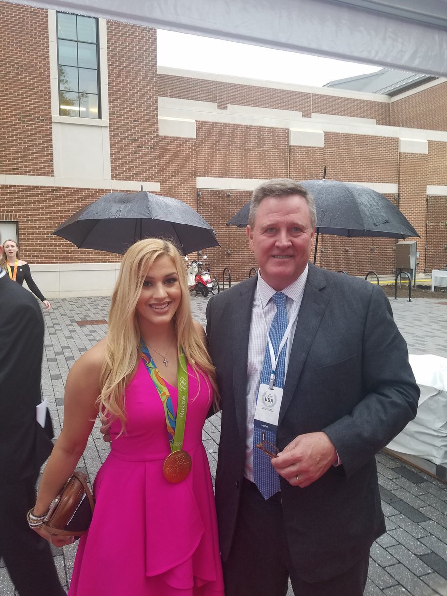ScottBlackmun's tweet photo. One of my favorite moments @Rio2016  was watching @helen_maroulis win a gold medal. Tonight we get to celebrate it! #TeamUSAAwards https://t.co/IGxQxOP5Cv