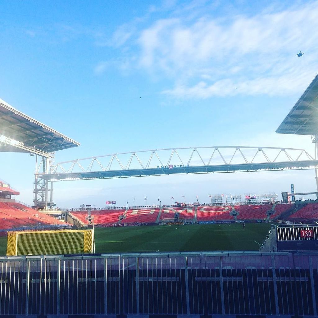 whatahowler's tweet photo. The calm before #tfcvorl in #Toronto π· @davidsrudin https://t.co/8JoGMtrKUw https://t.co/YbqhmD2nO3