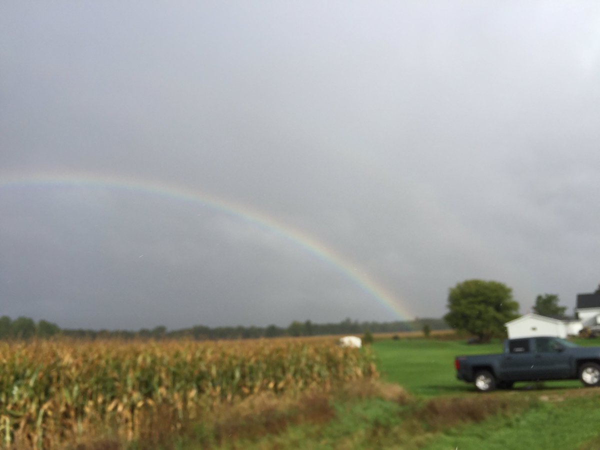seem_mark's tweet photo. A fitting end to a successful corn research tour by #AgreliantGenetics and #LGSeeds in Wisconsin. https://t.co/A2CNjedjnt