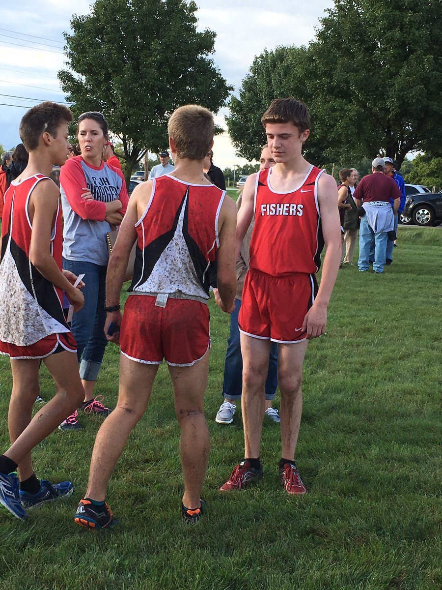FCIFalcons's tweet photo. Classy...winner of the boys' junior high CC meet congratulates other runners. Sportsmanship extraordinaire! #HSEPride @FJHChargers https://t.co/pCngnlNmt2