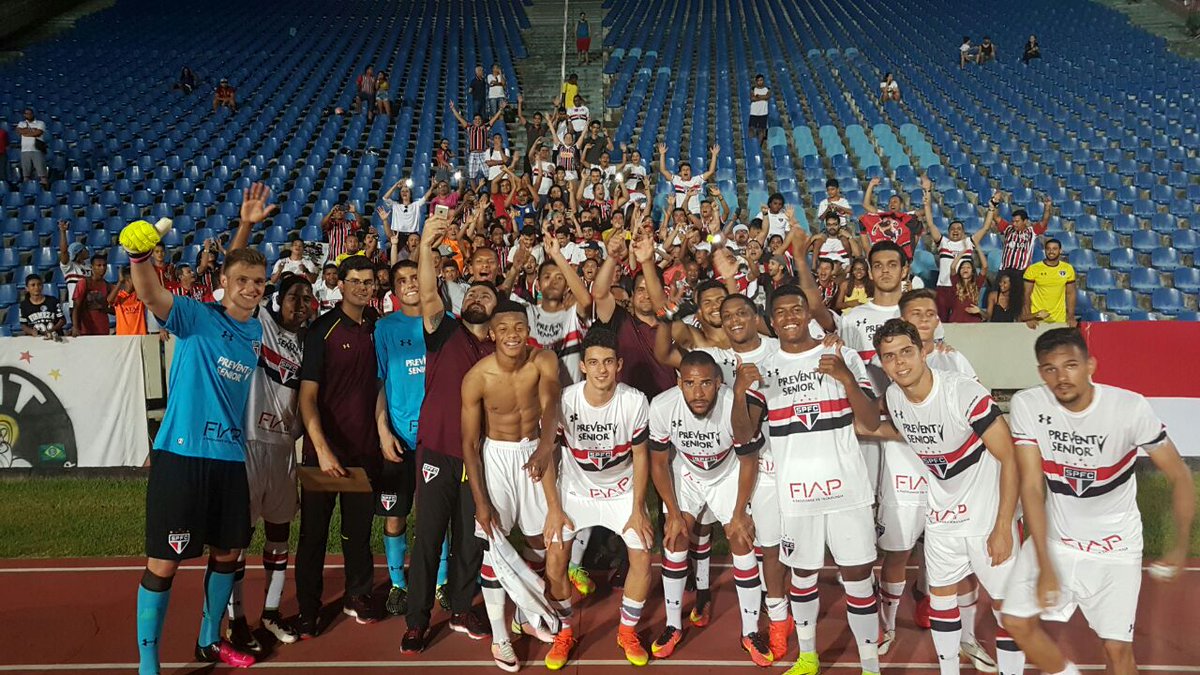 SaoPauloFC's tweet photo. COPA DO BRASIL SUB-20
Os tricolores agradecem o apoio dos são-paulinos do Maranhão! #IssoÉSãoPaulo #MadeInCotia! https://t.co/ODENXxnBGE