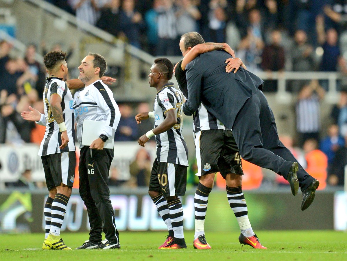 JonnyGabriel's tweet photo. Heroic Aleksandar Mitrovic rescues helium filled Rafa Benitez from floating across Tyneside. https://t.co/8KVQXtsmLc