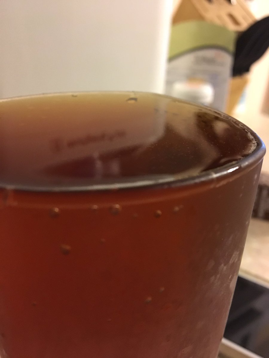 itschrisbowman's tweet photo. @SUBOcreative will you pour us some tea? How did this not spill? Skills! https://t.co/mvc4w0wEMM