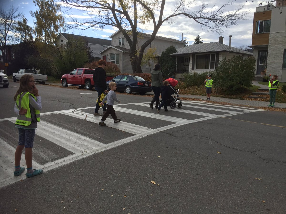 AltadoreSchool's tweet photo. Kids keeping kids safe 👍 https://t.co/KIkNFpJYY6