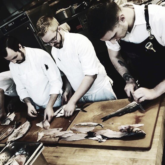 JOEYRestaurants's tweet photo. Our Ottawa Journeymen chefs learning the art of filleting a fish. #thisischeflife https://t.co/fQtgWIBp1O