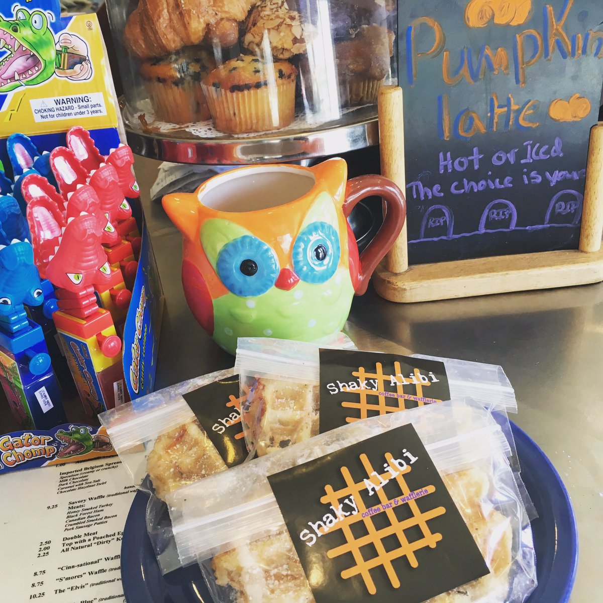 shakyalibi's tweet photo. #waffle #savory #coffee #shakyalibi #breakfast #brunch #yelpla #laeats #laist @yelpla @laeats @laeatsandsweets @buzzfeedfood https://t.co/u1WTzxg0ep