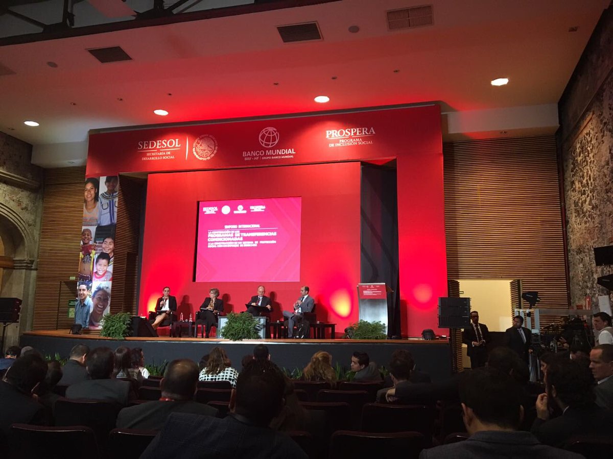 AportelaAlfredo's tweet photo. México es pionero en los Programas de Transparencias Condicionadas @SEDESOL_mx @PROSPERA_MX @Paula_hdz #SimposioInternacional @BancoMundial https://t.co/7btwmp8j9d