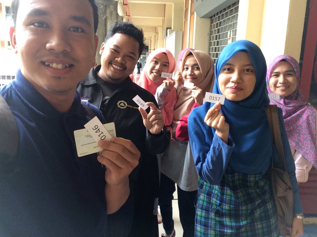 asyrafaafiq's tweet photo. Kami dah mengundi. Anda bila lagi? #FSGPadu #Pertema #PRKUitm https://t.co/J1bEmdM2eS