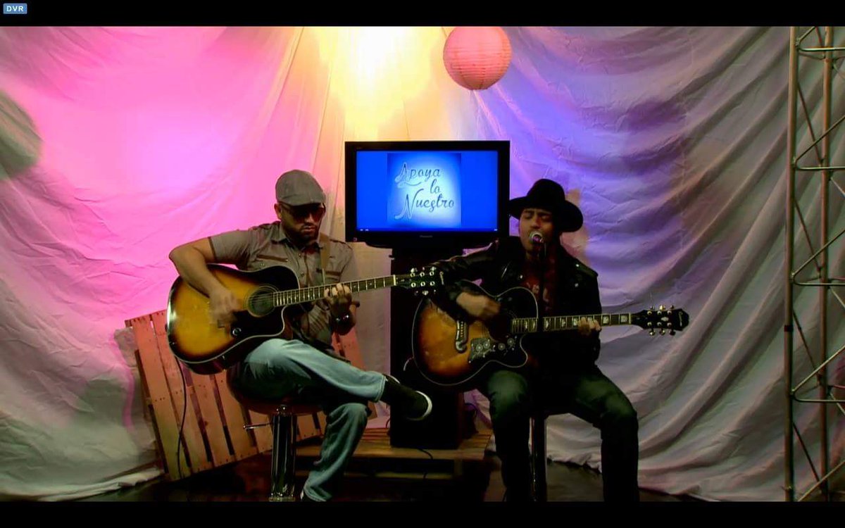 sonosferaband's tweet photo. Hoy en el 1er Aniversario de @ApoyaLoNuestro1 @sagradoedu. @RadioActivaPR https://t.co/G4JmFVOQ3b