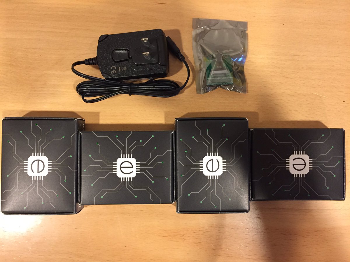 andrew_gawy's tweet image. Time to experiment :) @embeddedmicro #robots #ml