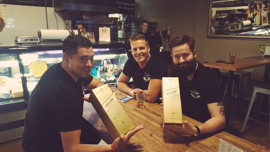 Stevo_Saunders's tweet photo. #walkerandsonsbutchershop BA Takeover. #truespirit #worldclass2016 #butchershopmiami #johnniewalker https://t.co/ivQr0SP1pN