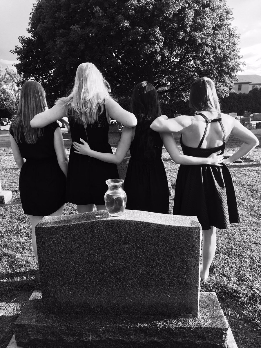 Jas_Michele11's tweet photo. "Two can keep a secret if one of them is dead"
#orgwars2016fishpic #deltapi16 https://t.co/oezPavFNdf