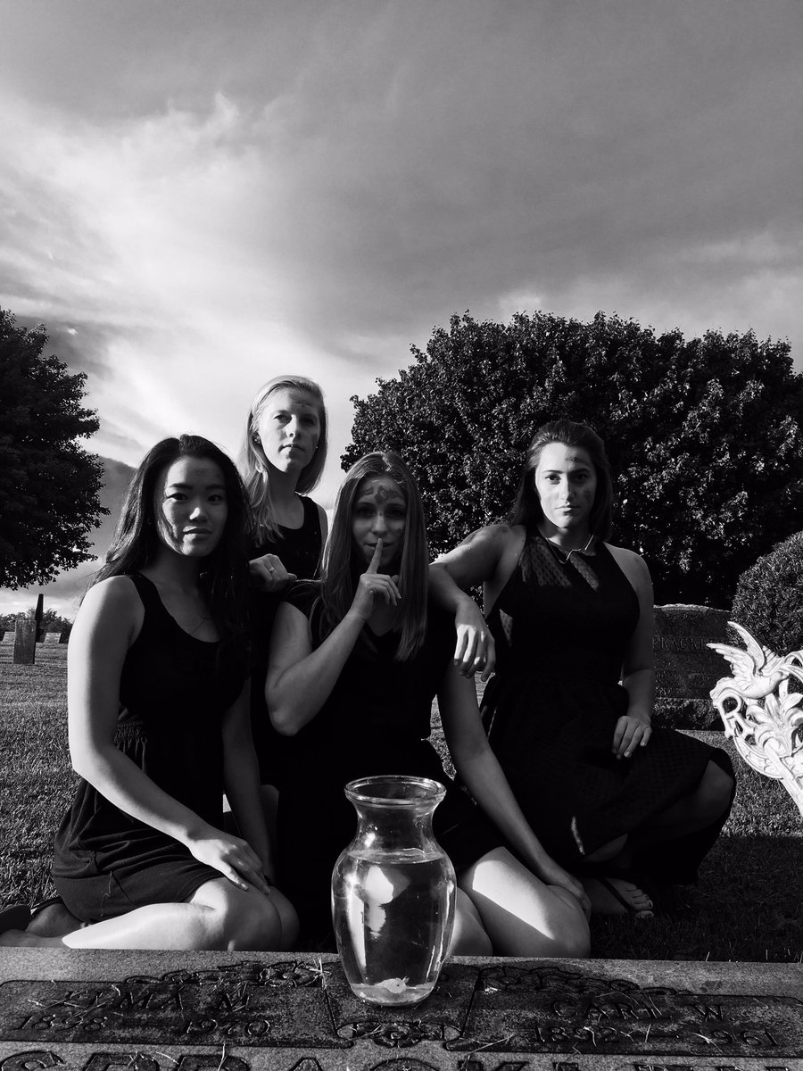 Jas_Michele11's tweet photo. "Two can keep a secret if one of them is dead"
#orgwars2016fishpic #deltapi16 https://t.co/oezPavFNdf