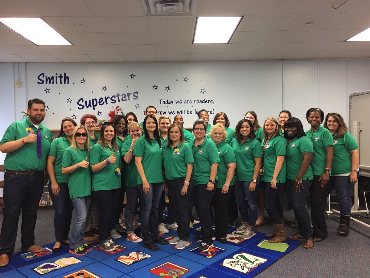 MikoVazkez's tweet photo. @smithelem66 Looks good in @LEAFGrants GREEN. @ctrtcarla #smithlc https://t.co/F4cZrq68bd