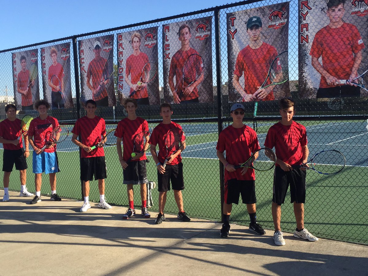 BronchoTennis's tweet photo. Thank you seniors: @bigdbeav @ty_Johns17 @ReadingSpore @Braydenwilliam7 @jmoulton_bmoc @THEdannyisbell @ryrywalkwalk https://t.co/lORnUAc2Wm