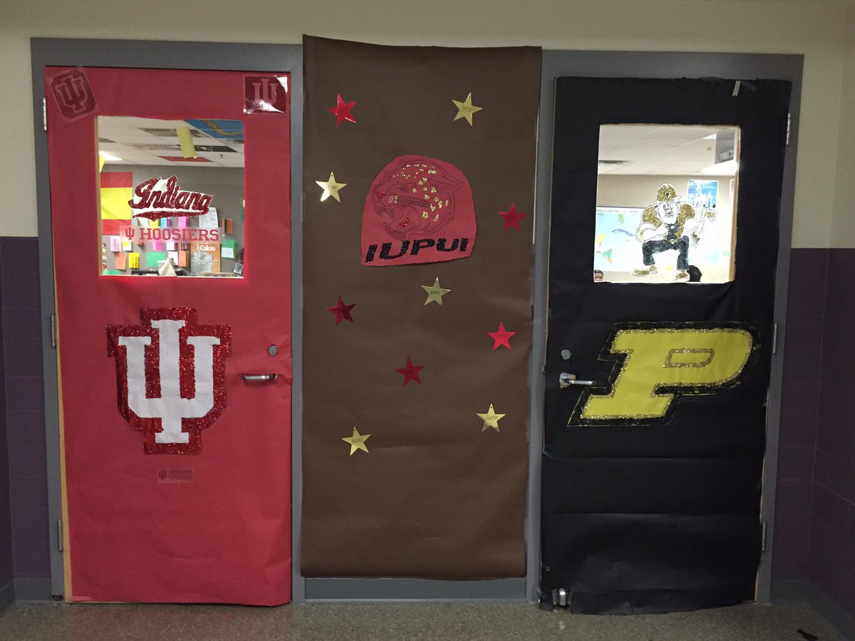 senorahogue's tweet photo. College Go week!! 
#wayneaimshigh #impact10 #wearewayne https://t.co/BzQTH2fjfc