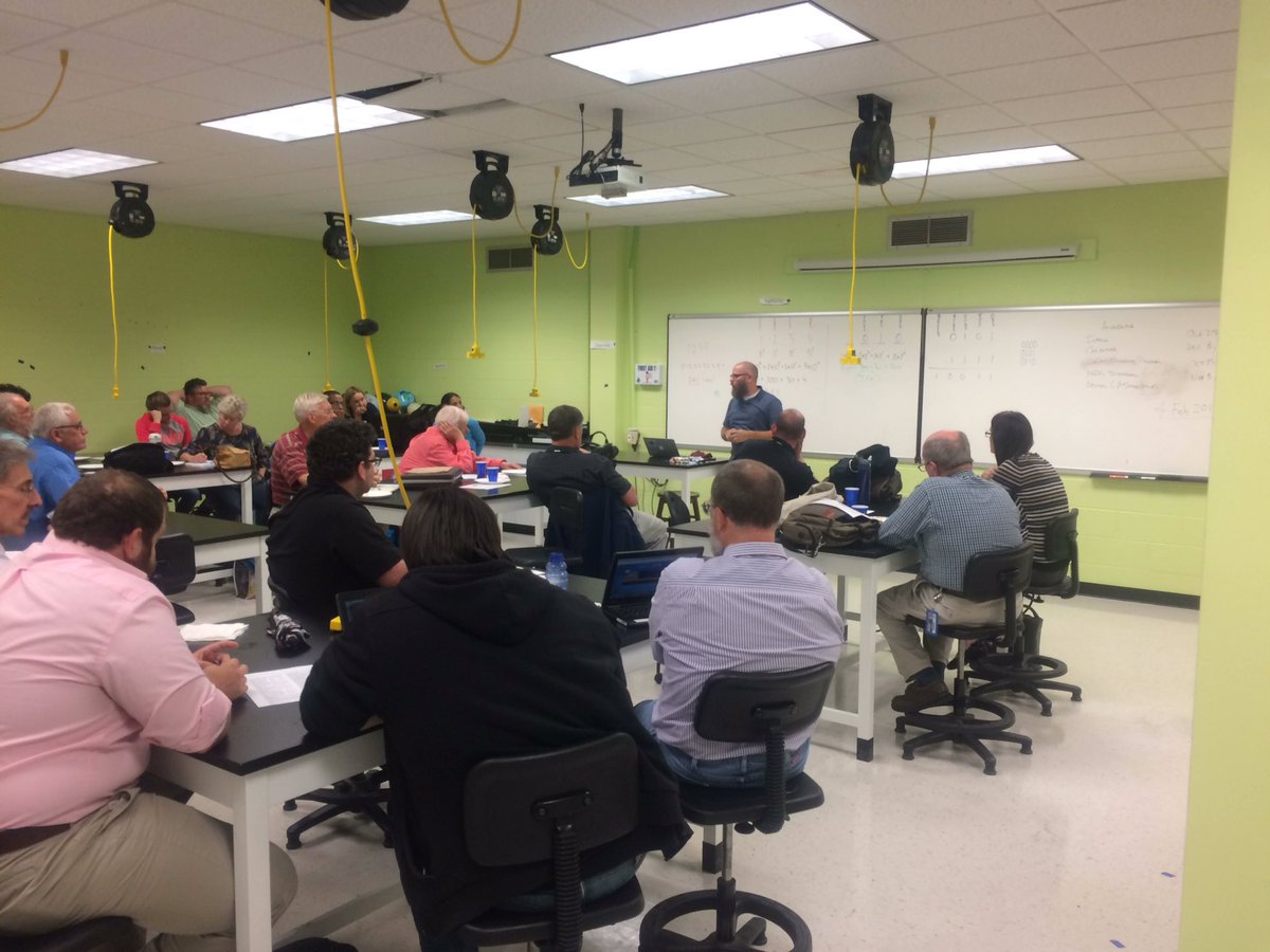 DeHaanPhysics's tweet photo. #DMAPT meeting at LTU. Talking NGSS with @mr_pata https://t.co/7B12CJC3dr