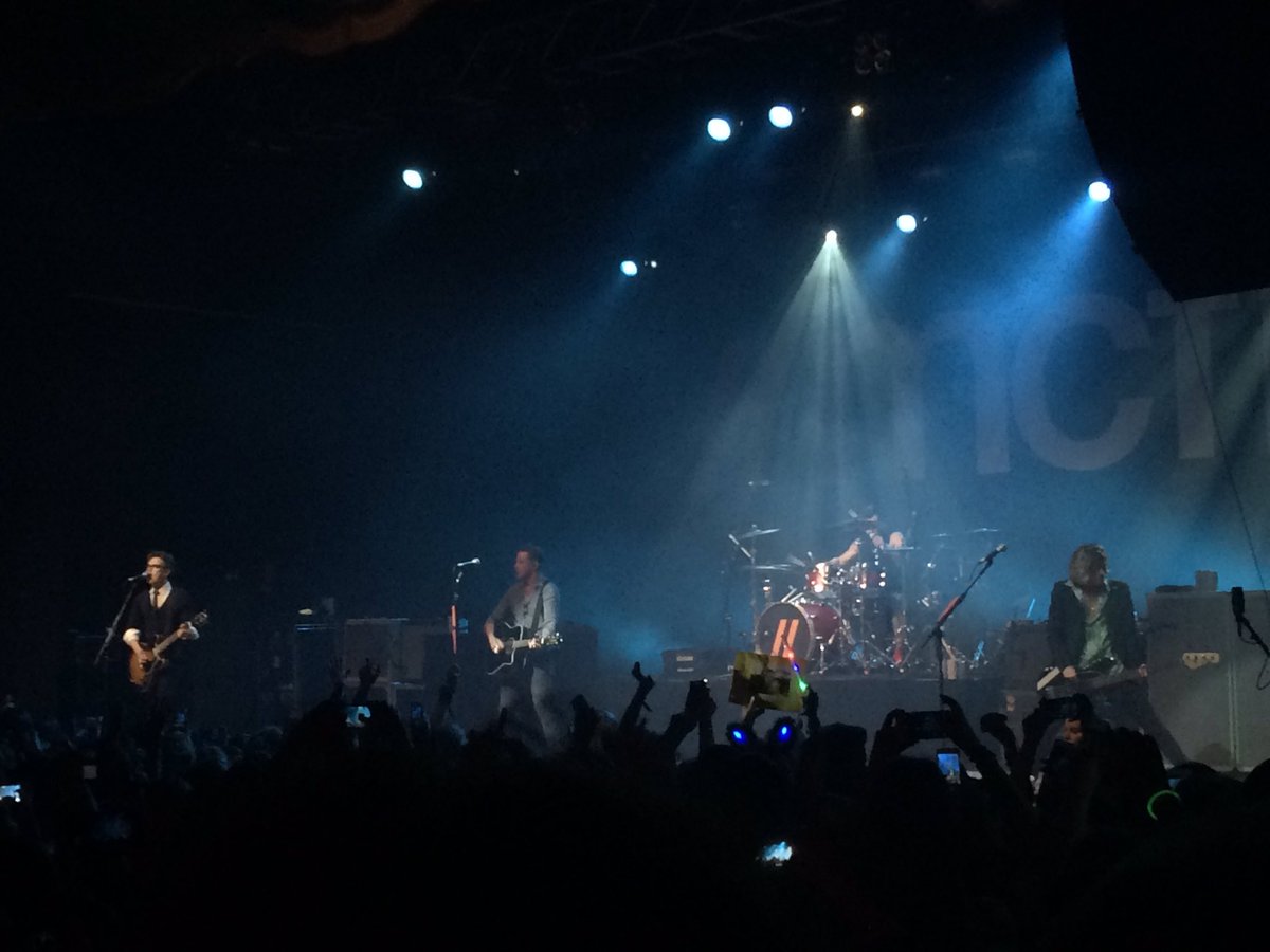 abritandherpup's tweet photo. Overwhelmed with love for @mcflymusic &amp; the wonderful friends I've made over the years through them. #imhereforever #McflyAnthologyLDN https://t.co/E3APNv0AiI