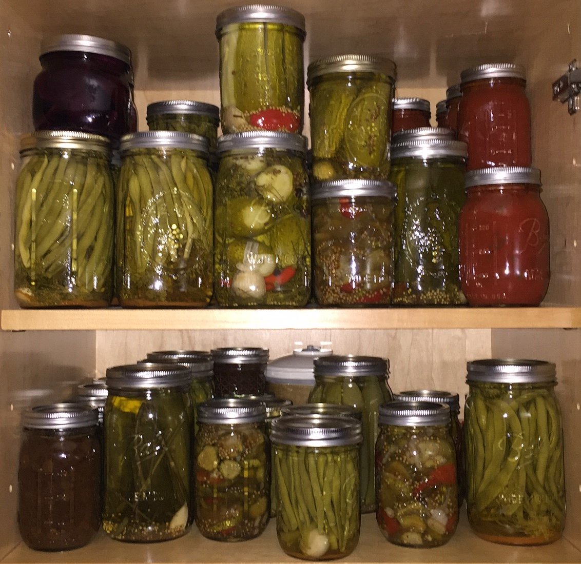 SunsetGreenHome's tweet photo. When the #garden is too productive, it's time to start #canning! Recognize the B&amp;B pickles, marinara and ketchup, @foodinjars? @BallCanning https://t.co/QWrJq576fS