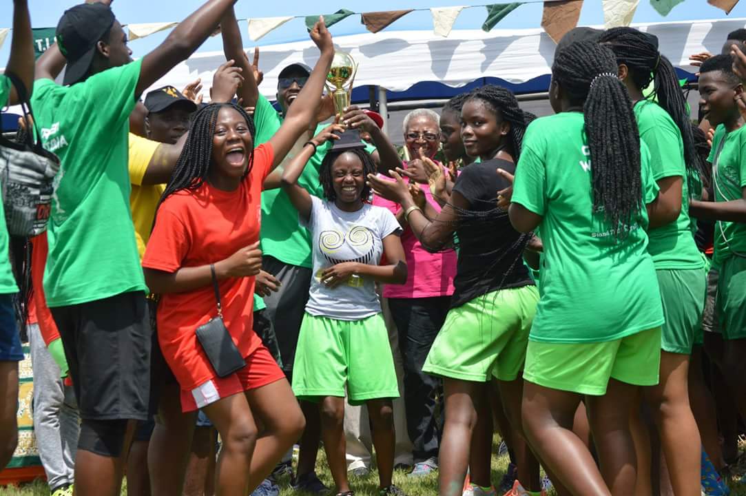suramaking's tweet photo. #InterColour #teamspirit @TISGhana Contagious. https://t.co/1CCMcK9WPZ