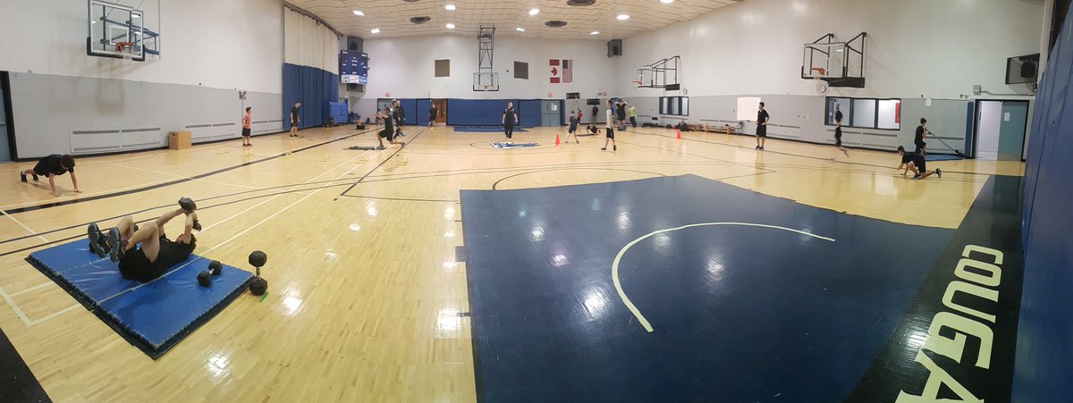 lortie_19's tweet photo. A little dryland tonight at @SaultCollege for the @SooThunder. #goodhabbits #thundertalk https://t.co/i9mKkwzKvK