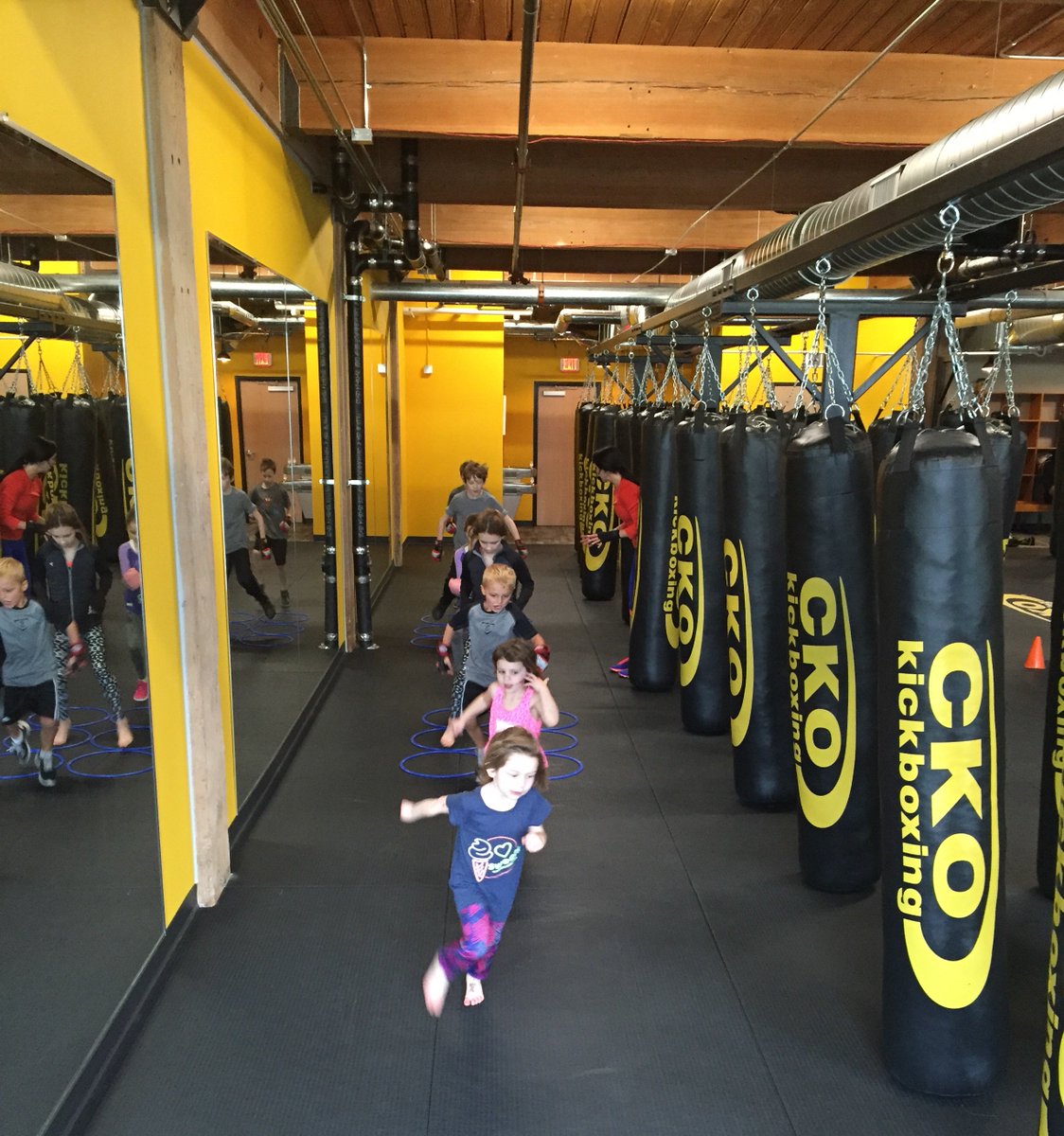 CKOGR8's tweet image. Kick it up with your kids! KIDboxing is Saturday at 11 a.m.! #KIDboxing #TeamCKO #HealthyKids