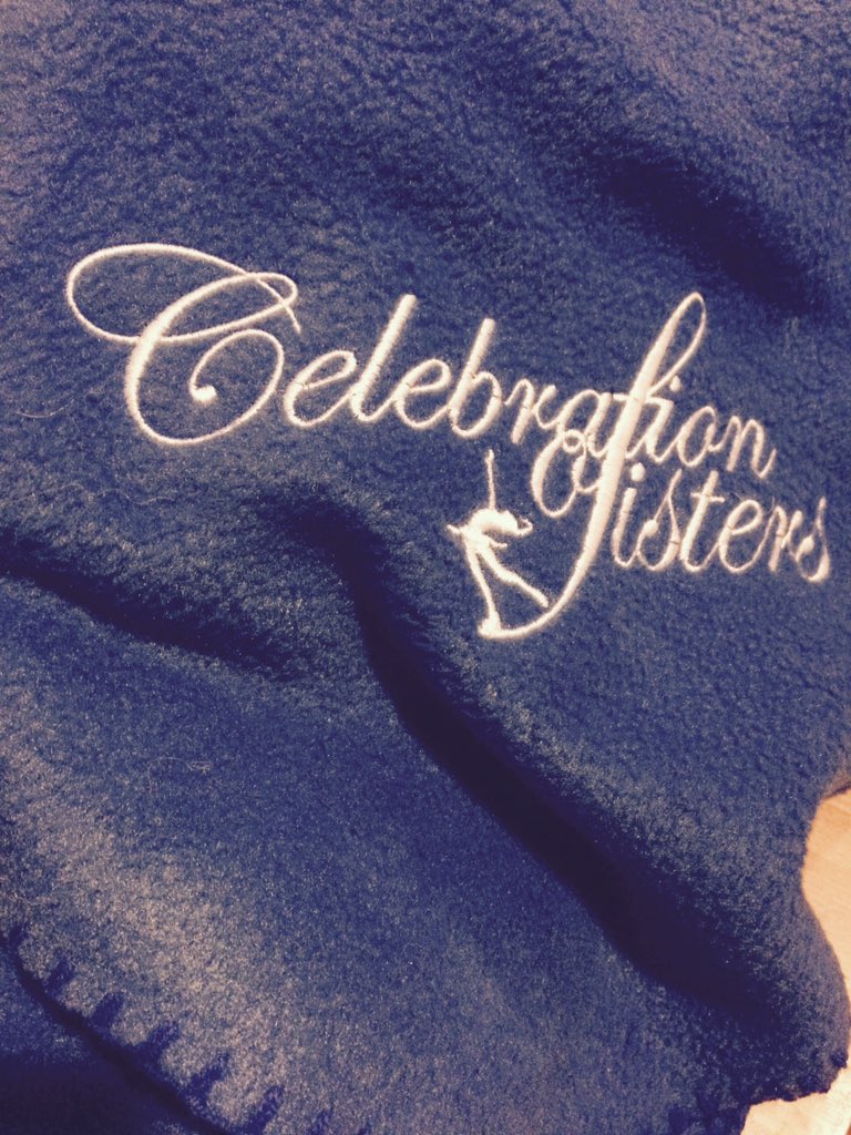 We are loving these blankets 😍 Buy 1 to help <a href="/MassGeneral/">Mass General</a> and remember the the show for just $18! Be there Nov. 6.