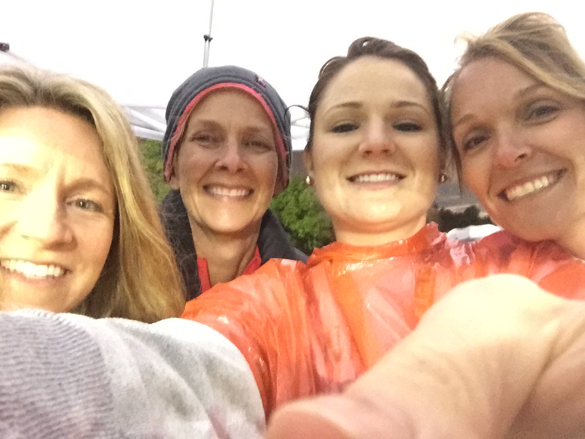 Wagner_Royals's tweet photo. House deans loving Powderpuff #nahsbettertogether https://t.co/8ey5AtQdPr